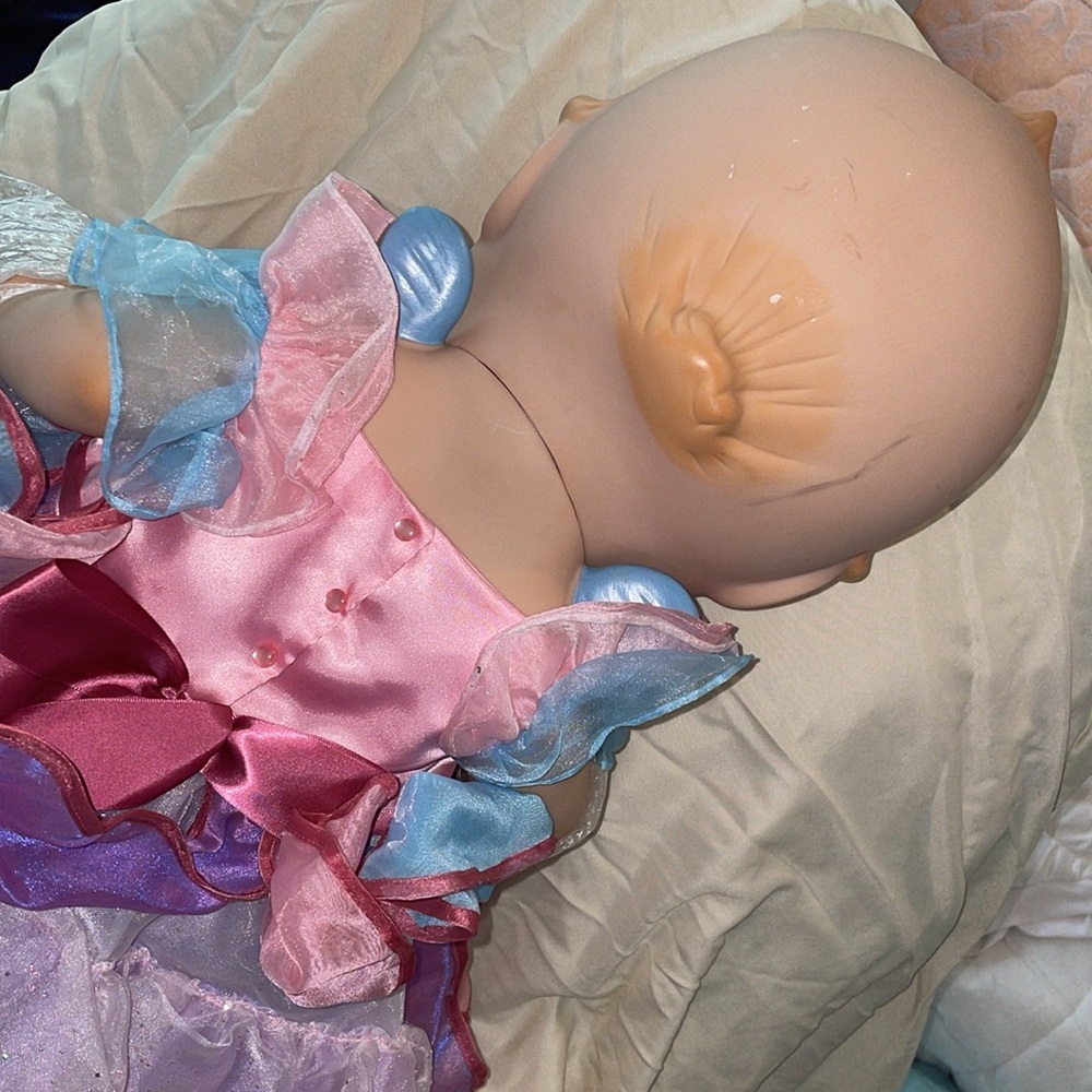 2008 Limited Edition Danbury Mint 100th ANNIVERSARY KEWPIE DOLLS 30" - Picture 4 of 4